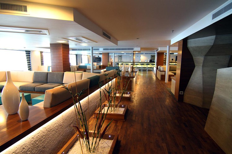 M/S Le Fayan Lobby
