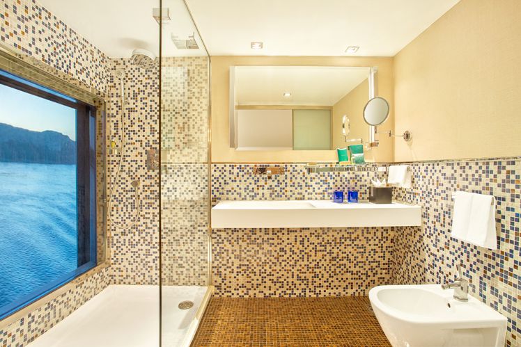 M/s the Oberoi Zahra Bathroom